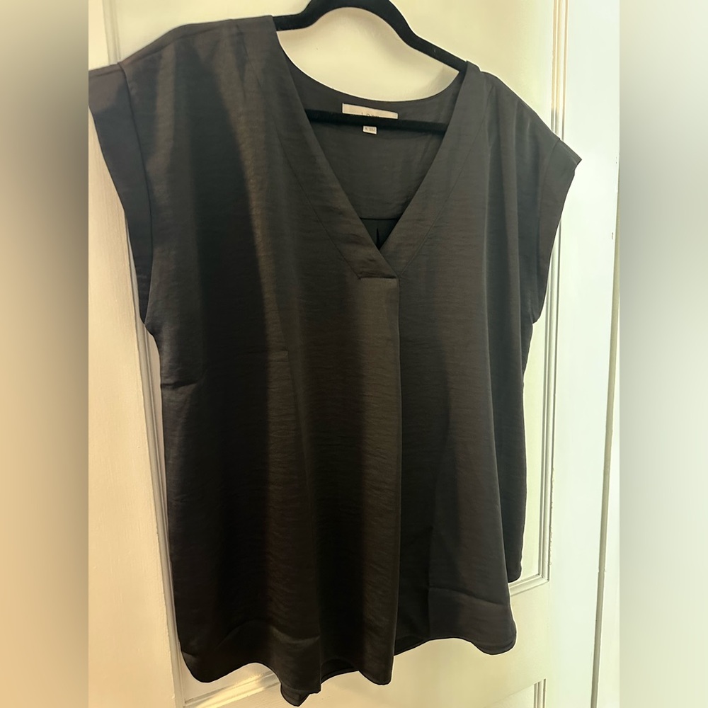 LOFT Black V-Neck Blouse Size XL